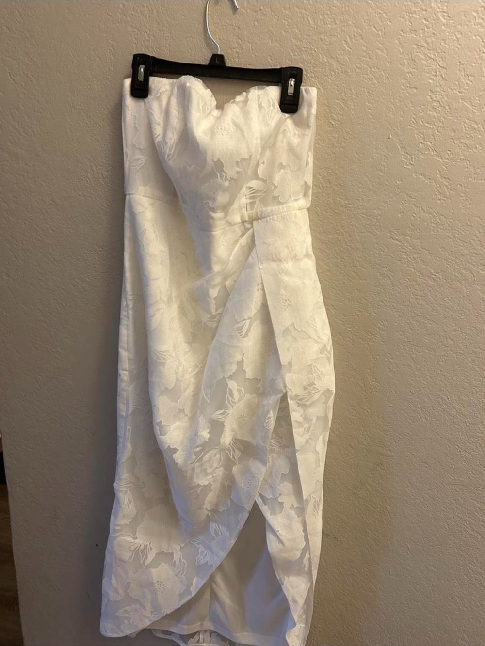 Lulu's White Strapless Floral Jacquard Midi Dress